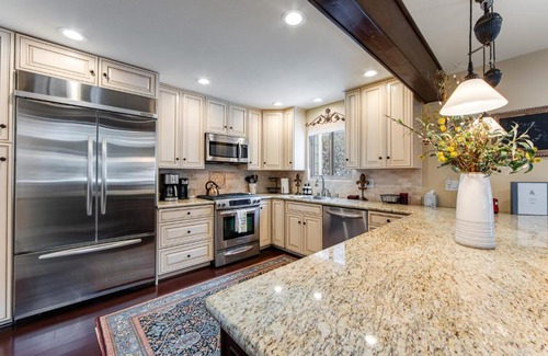 Lake Arrowhead Casa | Sandlewood Retreat