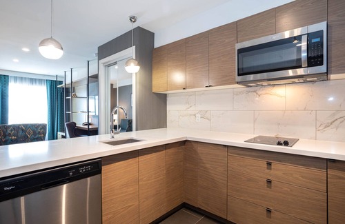 Calgary Hotel | Sandman Signature Calgary Airport Hotel