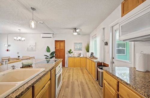 Satellite Beach Apartamento | Sandpiper 𓇼 5BR/4BA Across From Beach! Sleeps 16