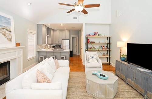 Seagrove Beach Casa | Sandpiper Cottage- Dog Friendly- 4 Bikes