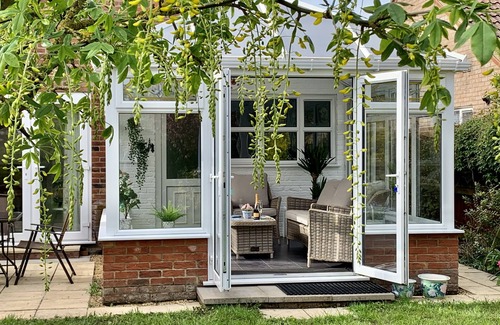 Mablethorpe and Sutton Casa | Sandpiper Cottage, Trusthorpe, a 5* holiday home next to dog-friendly beaches