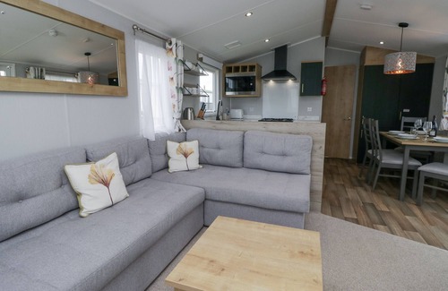 St Bees Cabaña | SANDPIPER, pet friendly, country holiday cottage in St Bees