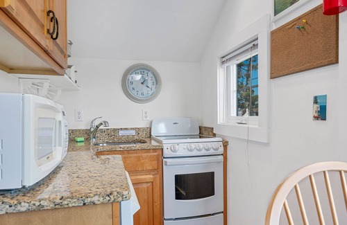 South Yarmouth Cabaña | Sandpiper studio at Seaside Cottages near Nantucket Sound