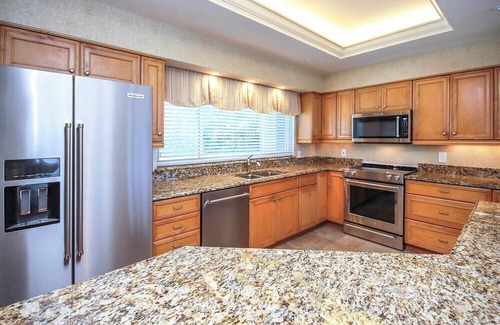 Gulf Shores Casa | Sandrift 1071 Captiva`s Premier Gulf-Front Escape: 3BR/3.5BA Retreat with