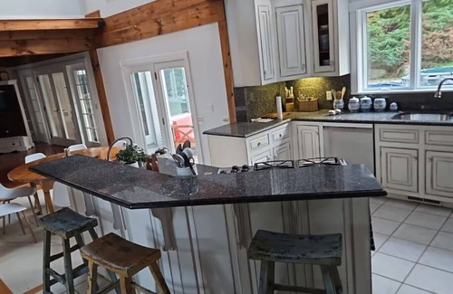 East Sandwich Casa | Sandwich golf and chipping green house