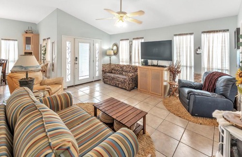 Port Isabel Casa | "Sandy Besos" Cozy Beachy Cottage, Sun, Surf & Sand! cottage