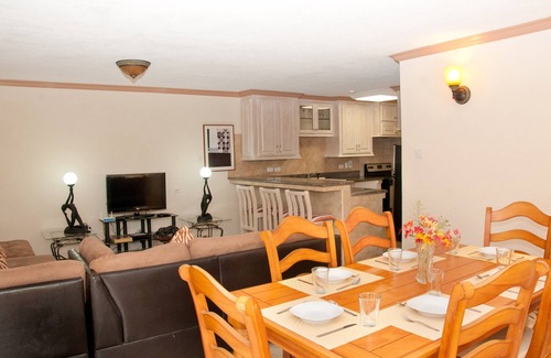 Holder's Hill Condominio | Sandy Bliss Condominiums