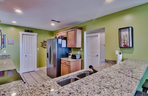 Miramar Beach Casa | Fondos de arena - fabulosa West End Beach House y jacuzzi!
