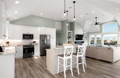 Duck Casa | Sandy Duck: Shared Pool, Elevator, Close to Beach