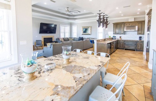 Crystal Beach Apartamento | Sandy Heels | Lux Home w/Pool