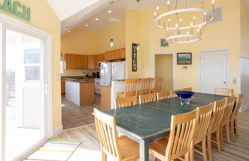Carova Beach Casa | SANDY PAWS: FREE POOL HEAT for open fall weeks! OCEANFRONT- Elevator-4x4