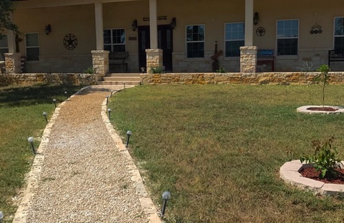 Johnson City Casa | Hill Country Ranch escape