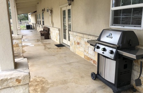 Johnson City Casa | Hill Country Ranch escape
