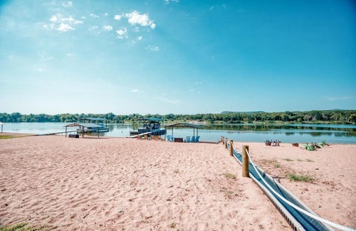 Kingsland Casa | Sandy Shores Vacation Home