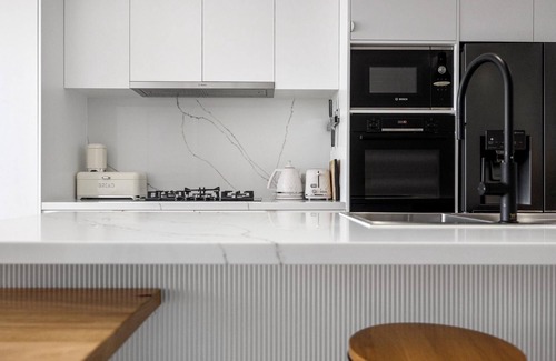 Sandringham Casa | Sandy@TheVillage - Luxury townhouse, close to beach and city