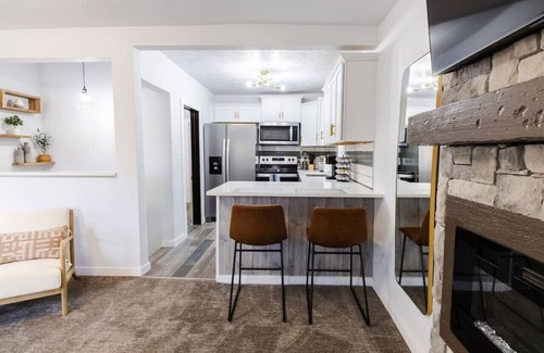 Sioux Falls Casa | Sanford Summit |2 bed 1 bath| Across from Sanford