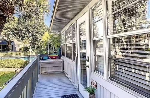 Sanibel Cabaña | Sanibel Dream Cottage Near Beach w/ Heated Pool, Bikes & More!