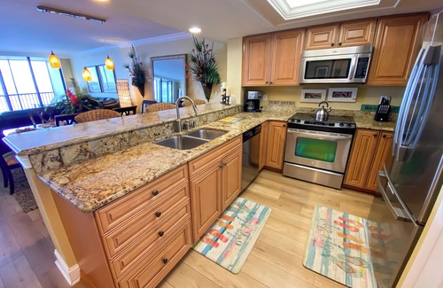 Punta Rassa Condominio | Condominio de 2 dormitorios frente al mar con increíbles puestas de sol en Sanibel Harbour Resort