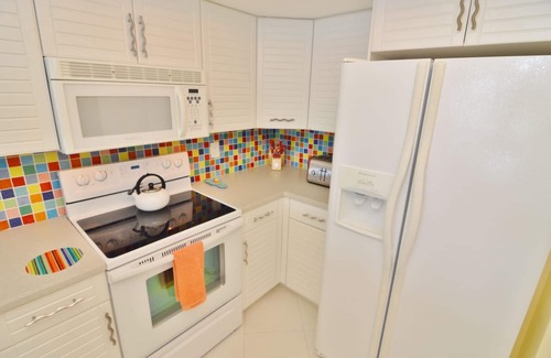 Punta Rassa Condominio | 3 dormitorios, 1800 pies cuadrados con vistas a la playa en Sanibel Harbour Resort