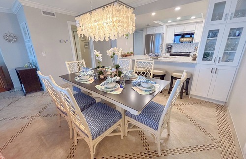 Punta Rassa Condominio | Sanibel Harbour Resort Harbour Tower 813: Newly renovated! Enjoy the stunning sunsets too.