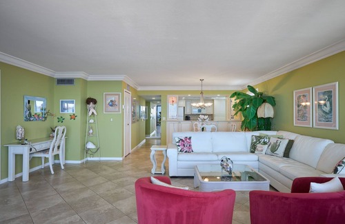 Punta Rassa Apartamento | Sanibel Harbour Resort Harbour Tower 617: Beachfront corner unit vacation retreat