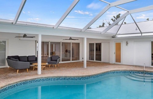 Bright Water Casa | Sanibel Serenity NEW Gorgeous Near Beach Pool Home