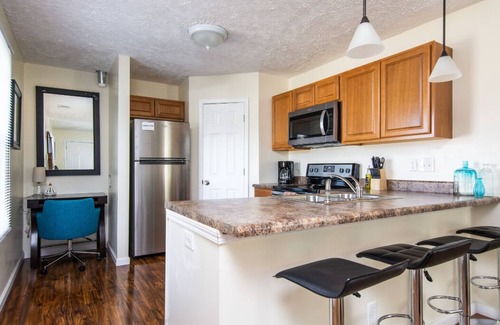 Greenwood Casa | Sanitized Spacious East Nash Apt! Walk to Top Restaurants!