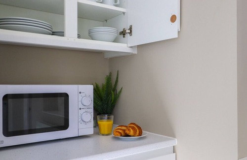 Splott Casa | Sanjo Suite by Koya Homes-2-Bed Home-Free Parking