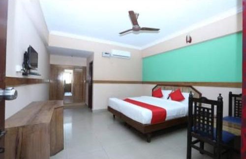 Mysore Cabina | Sanman Regency next to Jaganmohan Palace