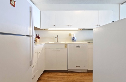 Diamond Head - Kapahulu - St. Louis Apartamento | King Bedroom Beachfront Sans Souci 1104
