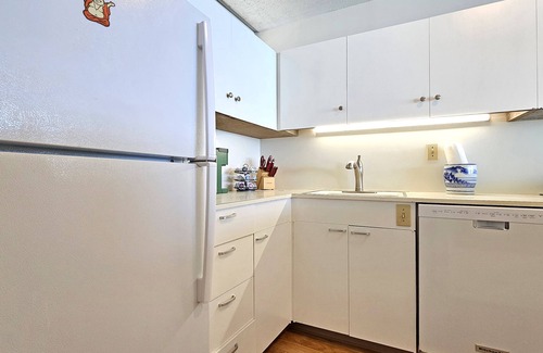 Diamond Head - Kapahulu - St. Louis Apartamento | King Bedroom Beachfront Sans Souci 1104