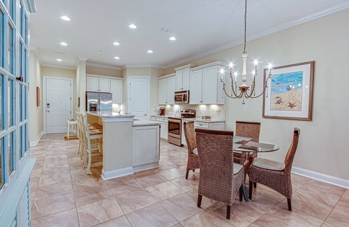 American Beach Condominio | Luxury Summerwoods First Floor Villa 2 Br / 2ba W / Acceso exclusivo a la playa