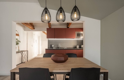 San Polo Apartamento | Sant'Aponal Cozy Apartment with Terrace R&R