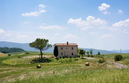 Buonconvento Villa | Sant'Ilaria - private 2 bdrs pool villa