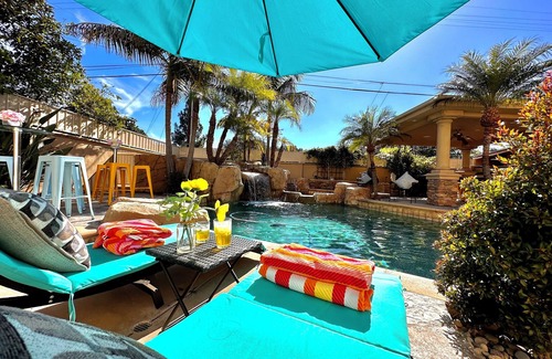 Floral Park Casa | Santa Ana Royal prestige home/ pool-spa resort style/ Disneyland/Beaches/16guest