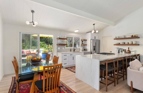 Hitchcock Casa | Santa Barbara -mid century with pool and hot tub