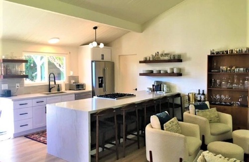 Hitchcock Casa | Santa Barbara -mid century with pool and hot tub