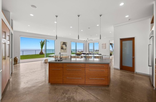 Santa Barbara Casa | Santa Barbara Oceanfront Luxury + Beach Access
