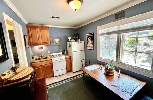 Bel Air Casa | Santa Barbara Pool House Getaway! 30 Day minimum rental