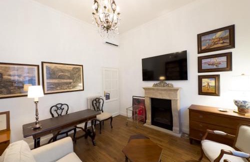 San Lorenzo Apartamento | Santa Caterina Palace Apartment in Florence-3 Bedroom