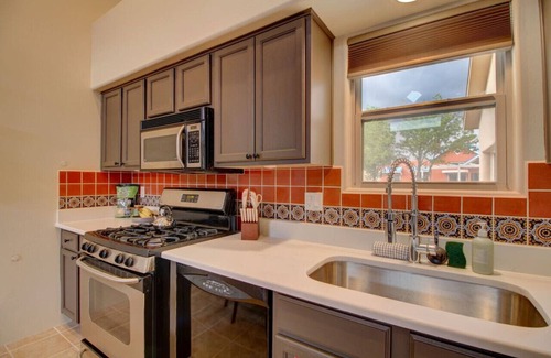 Santa Fe Casa | Santa Fe Home|Private Yard|Great for Groups