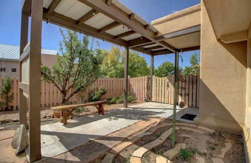 Santa Fe Casa | Santa Fe Home with Private Yard