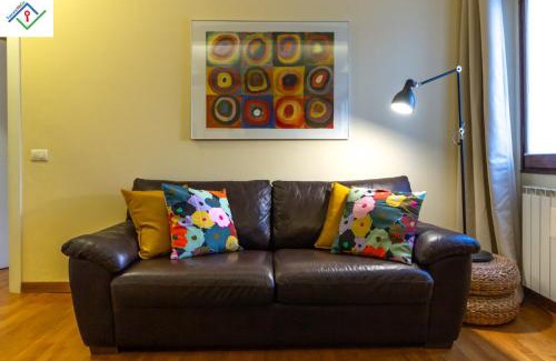 Prato Apartamento | Santa Trinità Home by TuscanyWeGo