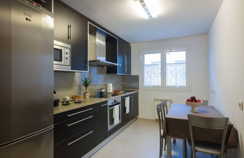 O Milladoiro Apartamento | "SantaMaria II" Apartamento amplio a 4km de Santiago, conexión WiFi-Netflix-HBO