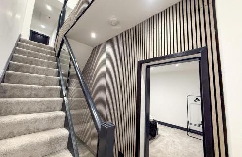 Boston Casa | Santi House