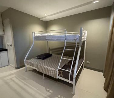 East Rembo Apartamento | Santipha Residences