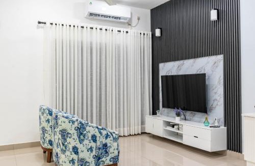 Negombo Apartamento | Santorini 3BR Resort Apartment Pool & Gym