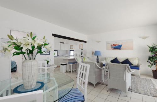 Shaka's Rock Apartamento | Santorini Akrotiri 30 - Family only
