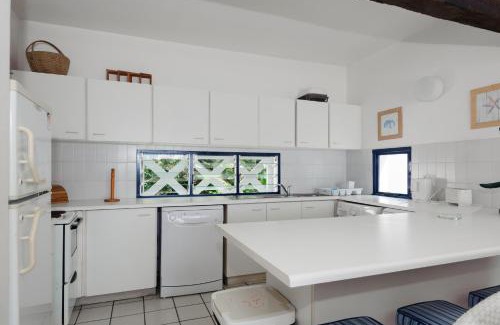 Shaka's Rock Apartamento | Santorini Akrotiri 30 - Family only