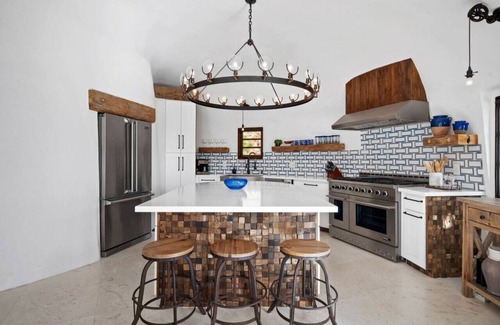 The Mesa Casa | Santorini House | Panoramic Palm Springs Views
